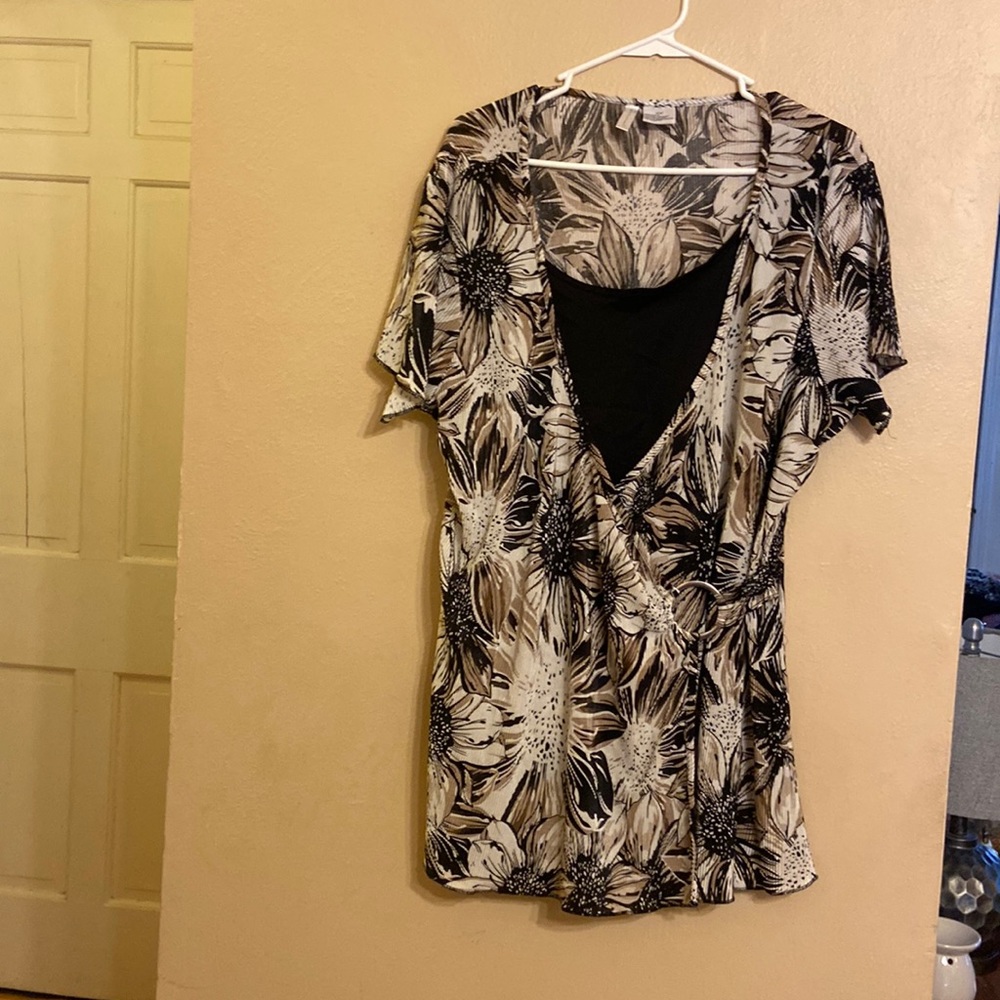 Woman dress top